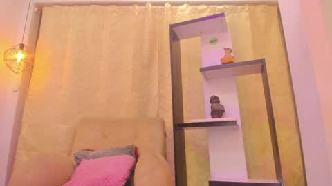 Chantall online show from January 7, 2025, 10:43 am