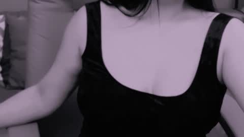 The Queen online show from December 29, 2024, 8:22 am