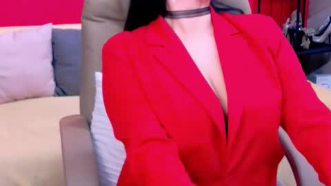 The Queen online show from October 11, 2025, 3:10 pm