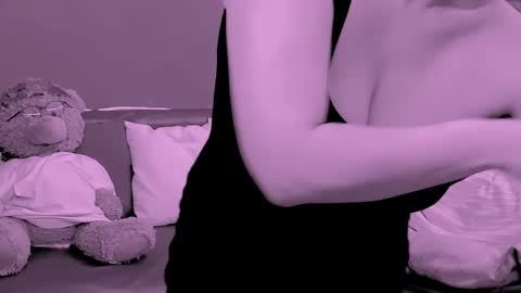 The Queen online show from April 1, 2026, 1:52 pm