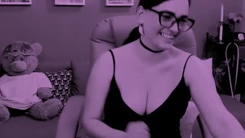 Snapshot of chantallovely chatting on April 25, 2026, 8:06 am The Queen online show from April 25, 2026, 8:06 am