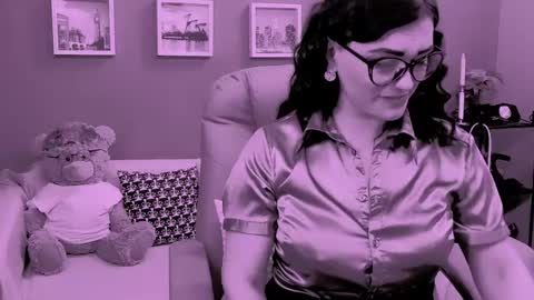 Snapshot of chantallovely chatting on April 30, 2026, 6:36 pm The Queen online show from April 30, 2026, 6:36 pm