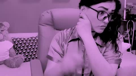 Snapshot of chantallovely chatting on May 1, 2026, 1:26 pm The Queen online show from May 1, 2026, 1:26 pm