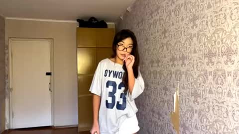 Ayano online show from November 4, 2025, 7:07 am