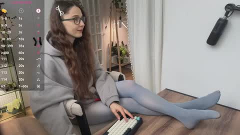 Snapshot of chantwow chatting on May 19, 2026, 9:04 am Liz online show from May 19, 2026, 9:04 am