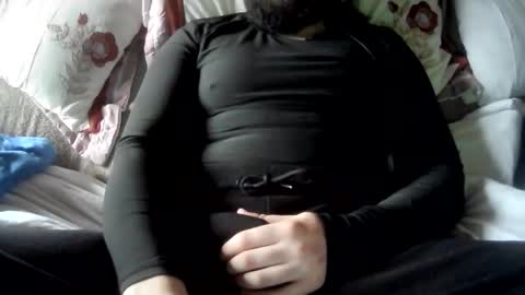 Guy online show from December 1, 2025, 2:44 pm