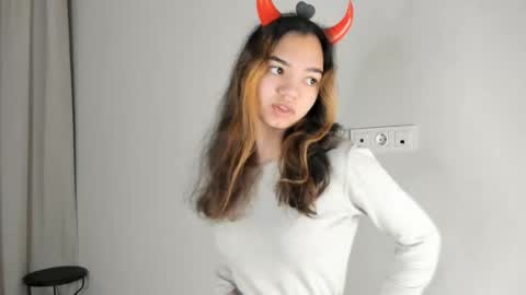 MIchelle online show from November 26, 2025, 6:36 am