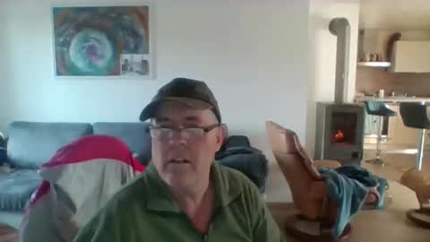 charles6064 online show from November 12, 2025, 8:48 am