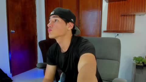 charley_morgan online show from February 7, 2025, 7:06 pm