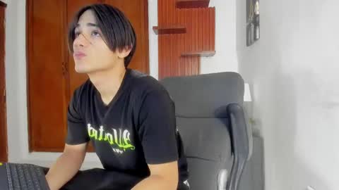 charley_morgan online show from March 5, 2025, 6:23 pm