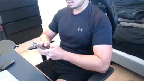 charliekkw online show from January 15, 2026, 5:49 pm