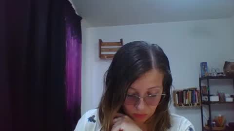 charlott online show from September 13, 2025, 6:51 pm