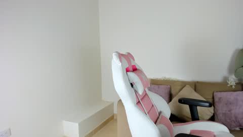    online show from January 21, 2025, 11:34 pm