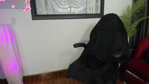 Charlote online show from March 3, 2025, 6:01 pm