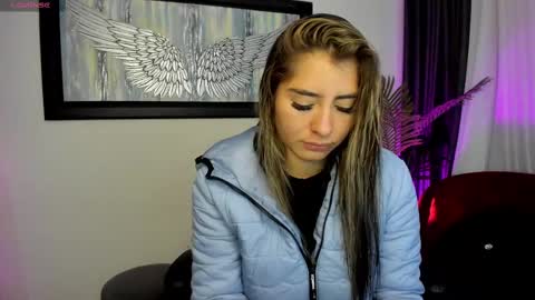 Charlote online show from September 15, 2025, 11:43 am