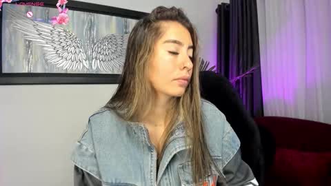 Charlote online show from November 6, 2025, 11:44 am