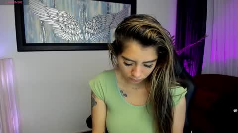 Charlote online show from November 17, 2025, 11:38 am