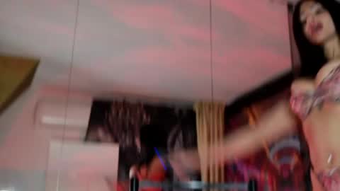 CHARLOTTE online show from April 22, 2026, 12:13 am