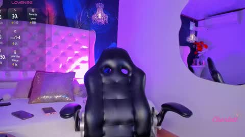 Charlott online show from February 4, 2026, 9:42 pm