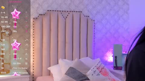   Charlotte  online show from December 15, 2024, 7:21 pm