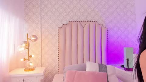   Charlotte  online show from January 5, 2025, 7:17 pm