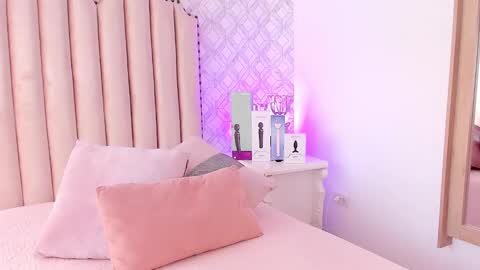   Charlotte  online show from January 30, 2025, 7:48 pm