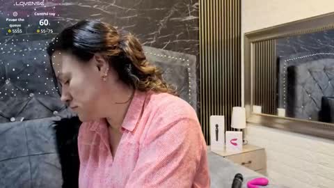 charlotte online show from November 29, 2025, 9:23 am