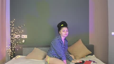 Charlotte online show from February 2, 2025, 10:35 am