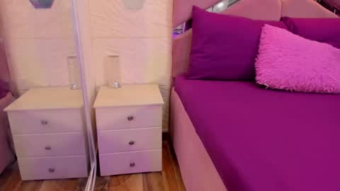 Charlotte Icee online show from October 1, 2025, 3:18 pm