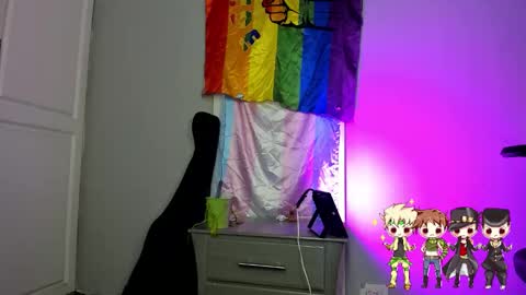 Charlie  online show from November 19, 2025, 4:12 am