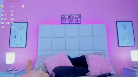 Snapshot of charlotte_kisss chatting on May 27, 2026, 1:57 am Charlotte online show from May 27, 2026, 1:57 am