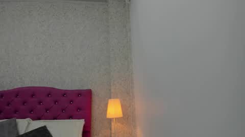 Chalotte online show from December 4, 2025, 11:30 am