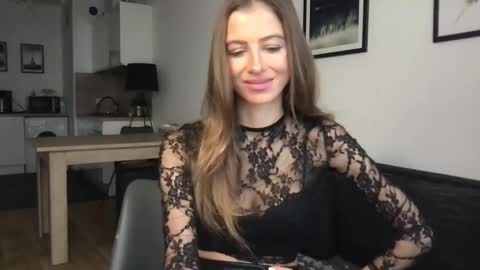 Charlotte Roche online show from February 11, 2025, 12:27 pm