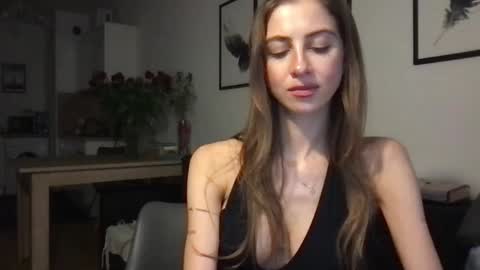 Charlotte Roche online show from February 19, 2025, 3:27 pm