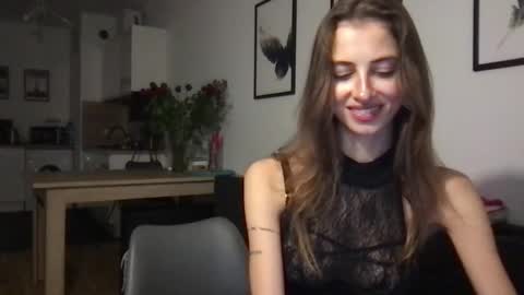 Charlotte Roche online show from February 20, 2025, 5:18 pm