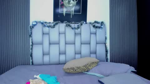 charlotte_smith02 online show from December 5, 2025, 7:43 pm