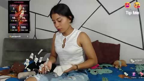 Snapshot of charlotte_vickie chatting on June 16, 2026, 12:08 pm Charlotte online show from June 16, 2026, 12:08 pm