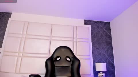 Snapshot of charlotte_whitee1 chatting on May 13, 2026, 11:18 am Charlotte Everyday From 0700 to 1300 Col Time online show from May 13, 2026, 11:18 am