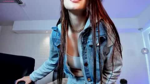 Snapshot of charlotte_whitee1 chatting on May 24, 2026, 11:26 am Charlotte Everyday From 0700 to 1300 Col Time online show from May 24, 2026, 11:26 am