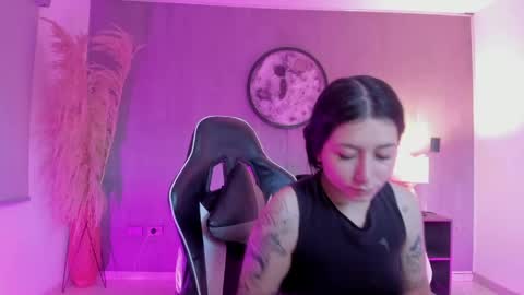 Snapshot of charlottee27_ chatting on May 31, 2026, 11:50 am Charlottee online show from May 31, 2026, 11:50 am