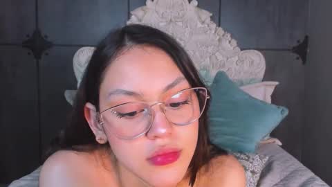 charlottegray_1 online show from November 2, 2025, 12:57 am