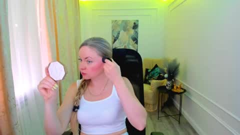 Snapshot of charlottekerti chatting on June 4, 2026, 11:38 am Charlotte online show from June 4, 2026, 11:38 am
