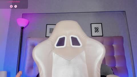 charlotterussel online show from December 12, 2024, 10:20 pm