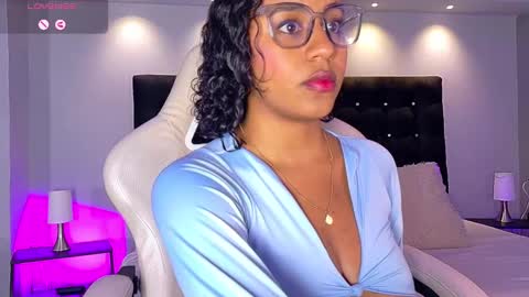 charlotterussel online show from December 17, 2024, 8:54 pm