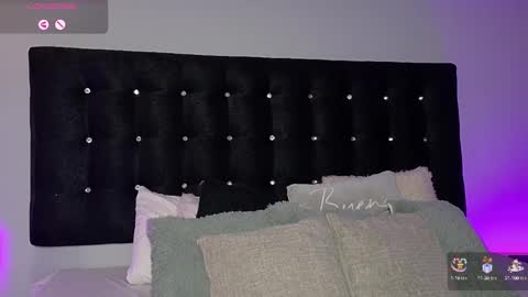 charlotterussel online show from December 25, 2024, 9:11 pm