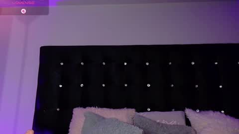 charlotterussel online show from December 28, 2024, 5:02 am