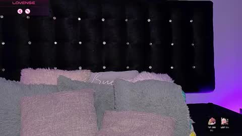 charlotterussel online show from December 28, 2024, 11:48 pm