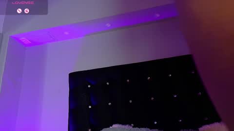 charlotterussel online show from February 9, 2025, 9:17 pm