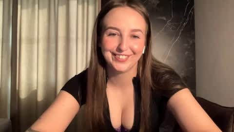 Snapshot of charlottexgold chatting on May 9, 2026, 2:11 pm CharlotteXGold online show from May 9, 2026, 2:11 pm