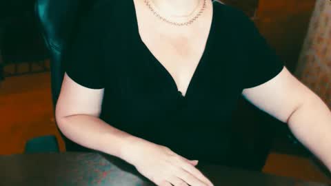 CharlotteXTasty online show from December 12, 2024, 7:04 pm